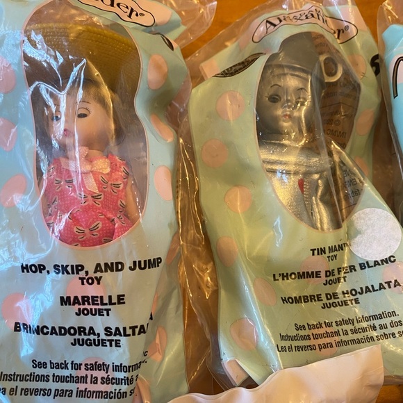 7 Madame Alexander Happy Meal Dolls - Picture 4 of 4